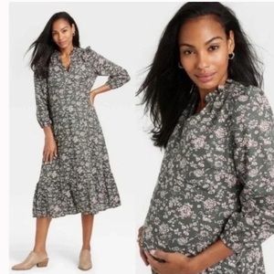 The Nines by HATCH™ 3/4 Sleeve
Tiered Maternity Dress - Olive Green
Floral XS